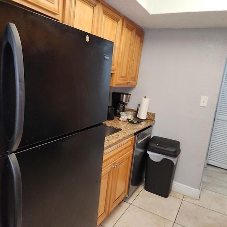 Centauri Vacation Rentals Beautiful 2-Bedroom Condo, Near All Orlando Attractions, Free Parking & Wi-Fi, King Bed Экстерьер фото