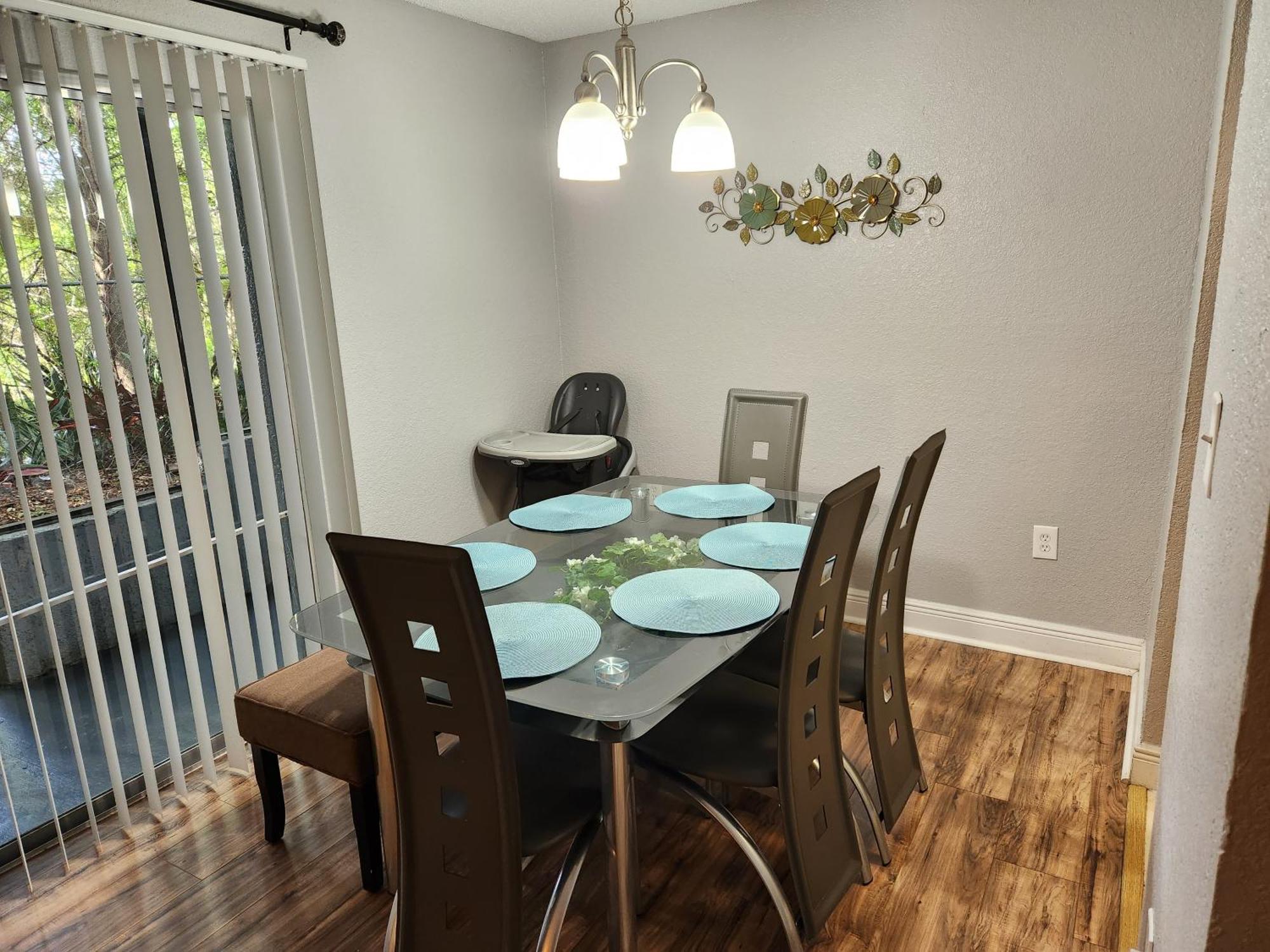 Centauri Vacation Rentals Beautiful 2-Bedroom Condo, Near All Orlando Attractions, Free Parking & Wi-Fi, King Bed Экстерьер фото