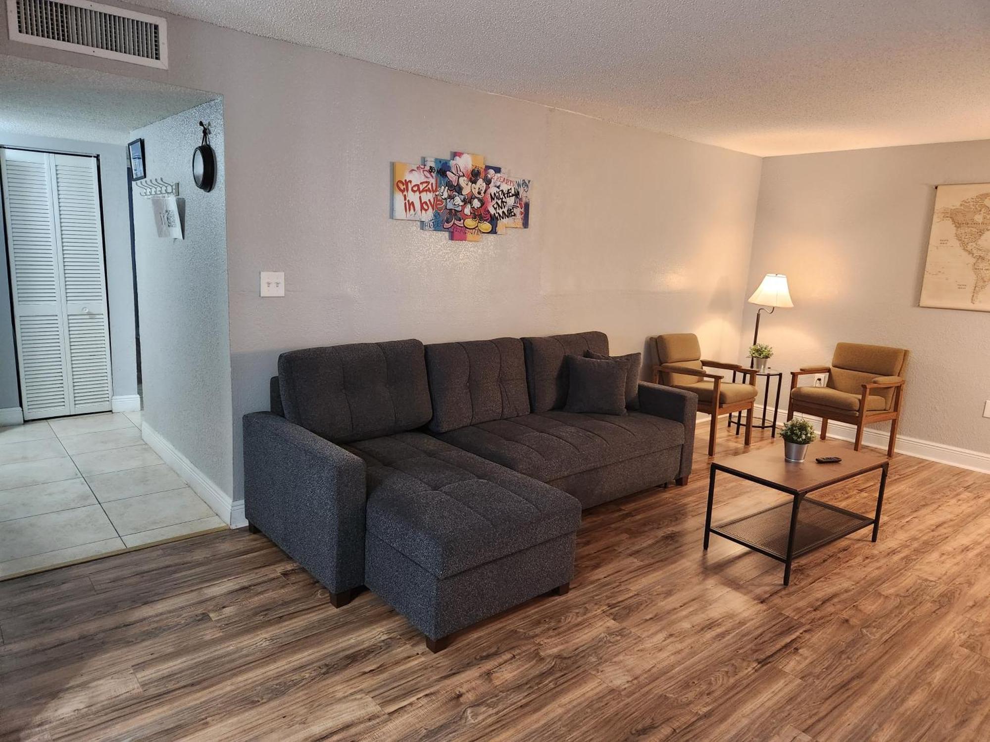 Centauri Vacation Rentals Beautiful 2-Bedroom Condo, Near All Orlando Attractions, Free Parking & Wi-Fi, King Bed Экстерьер фото